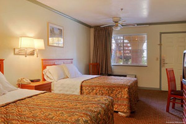 DAYS INN BISHOP (Bishop)